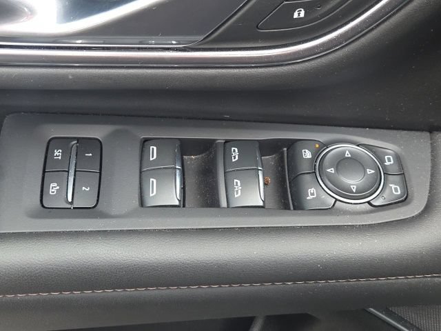 Used 2024 Chevrolet Suburban High Country AWD/4WD image 24