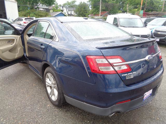 Used 2017 Ford Taurus SEL FWD image 33
