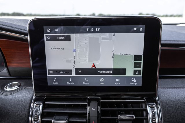 Used 2020 Lincoln Navigator Reserve AWD/4WD image 17