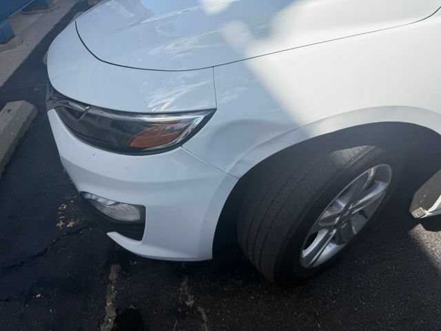 Used 2024 Chevrolet Malibu LT FWD image 2