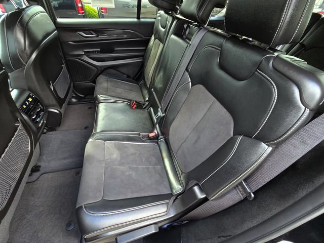 Used 2023 Jeep Grand Cherokee L Laredo AWD/4WD image 23