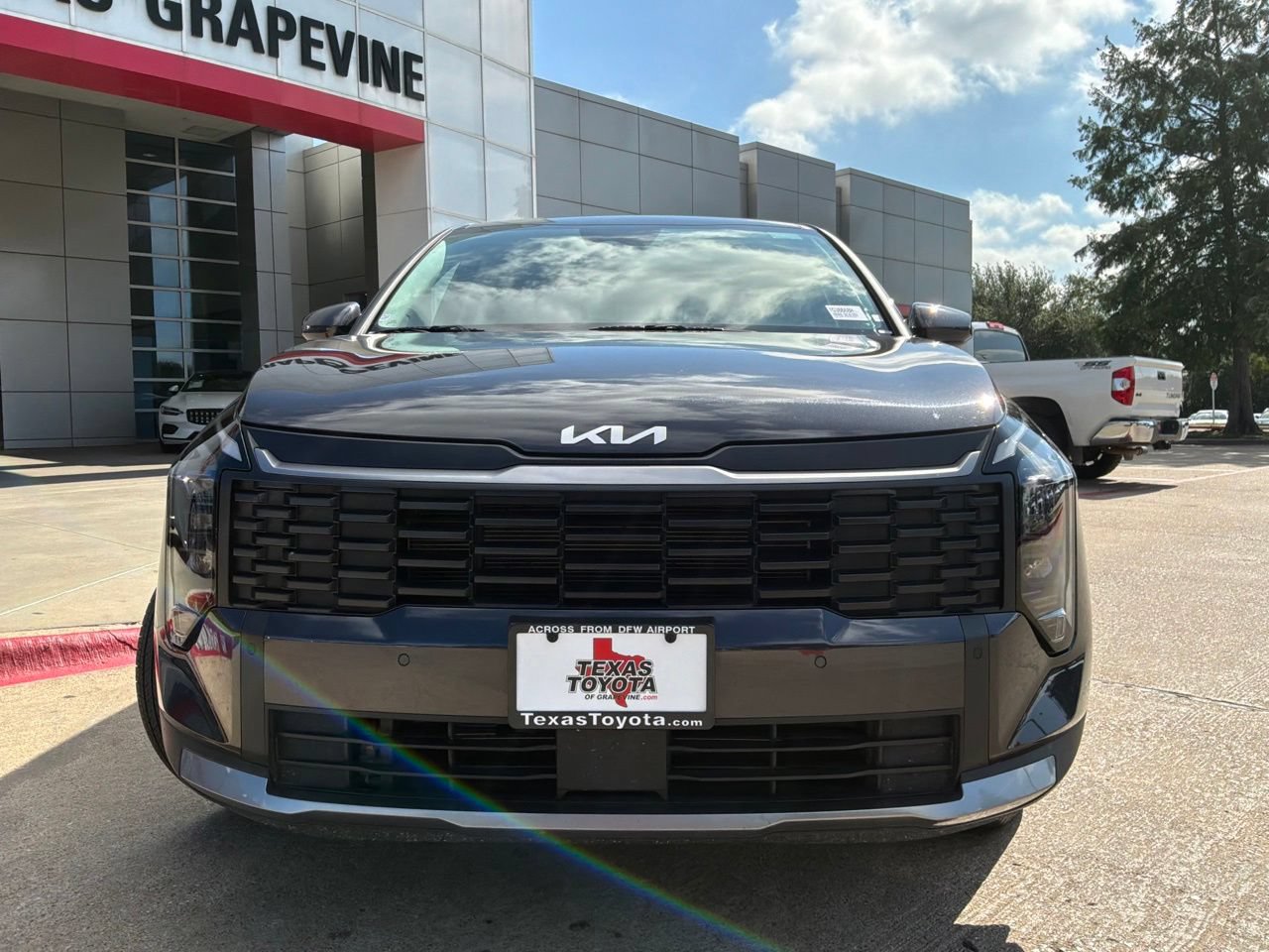 Used 2026 Kia Sportage LX FWD image 3