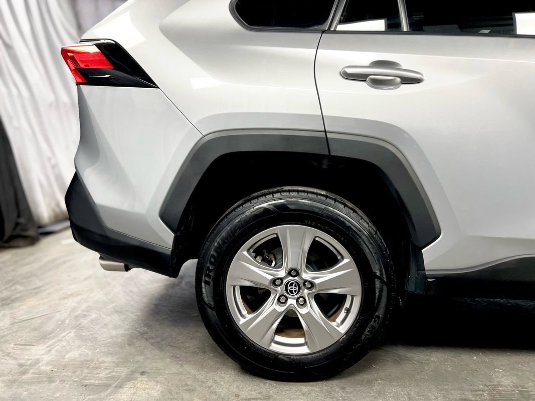 Used 2022 Toyota RAV4 XLE image 12