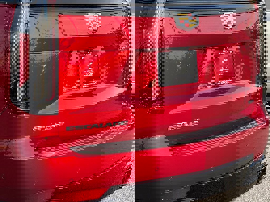 Certified 2022 Cadillac Escalade Sport Platinum image 8