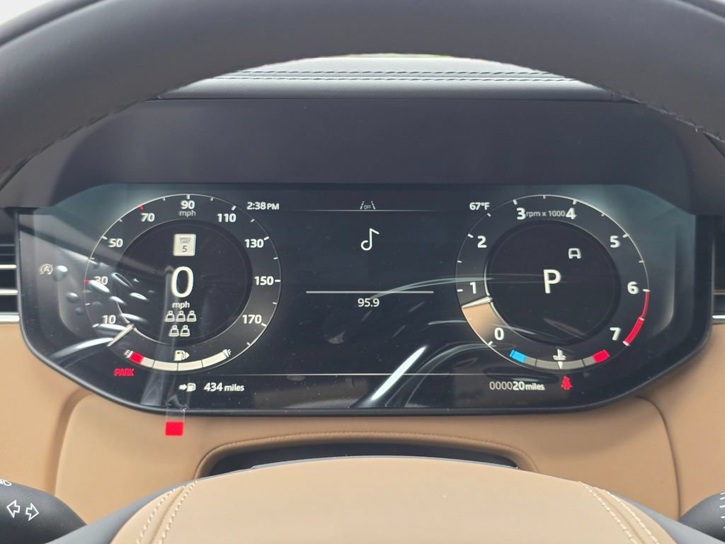 New 2026 Land Rover Range Rover Long Wheelbase SE AWD/4WD image 19