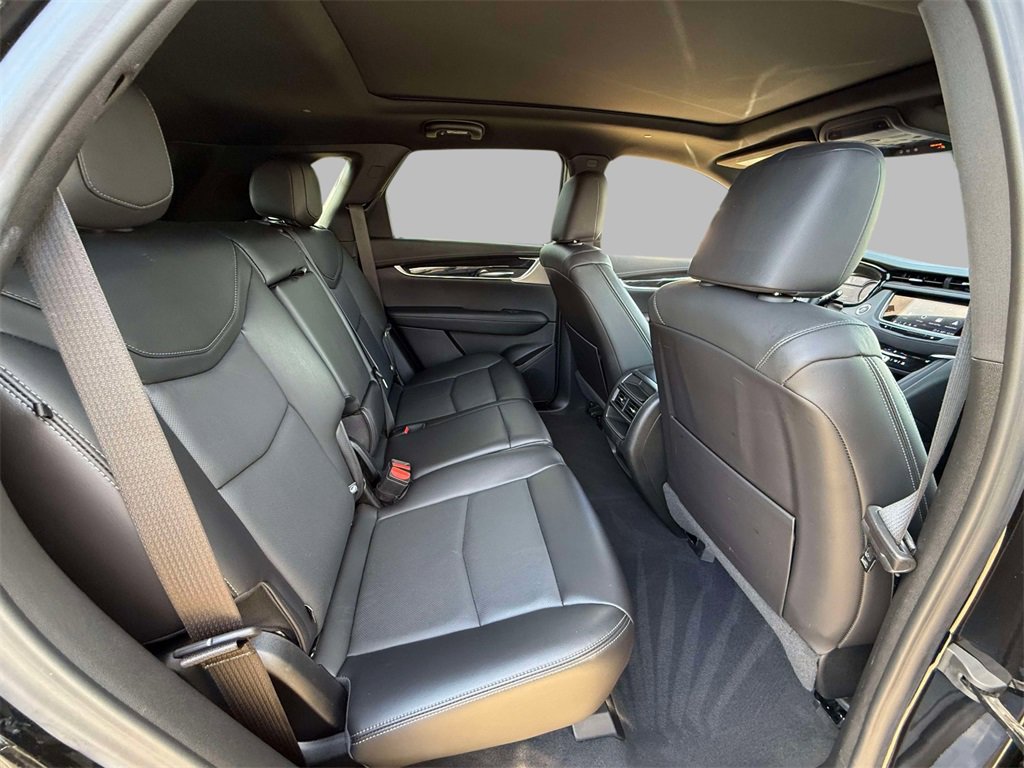 Used 2025 Cadillac XT5 Premium Luxury image 16