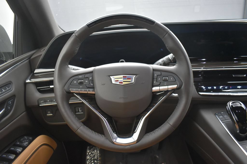 Certified 2024 Cadillac Escalade ESV Premium Luxury AWD/4WD image 15