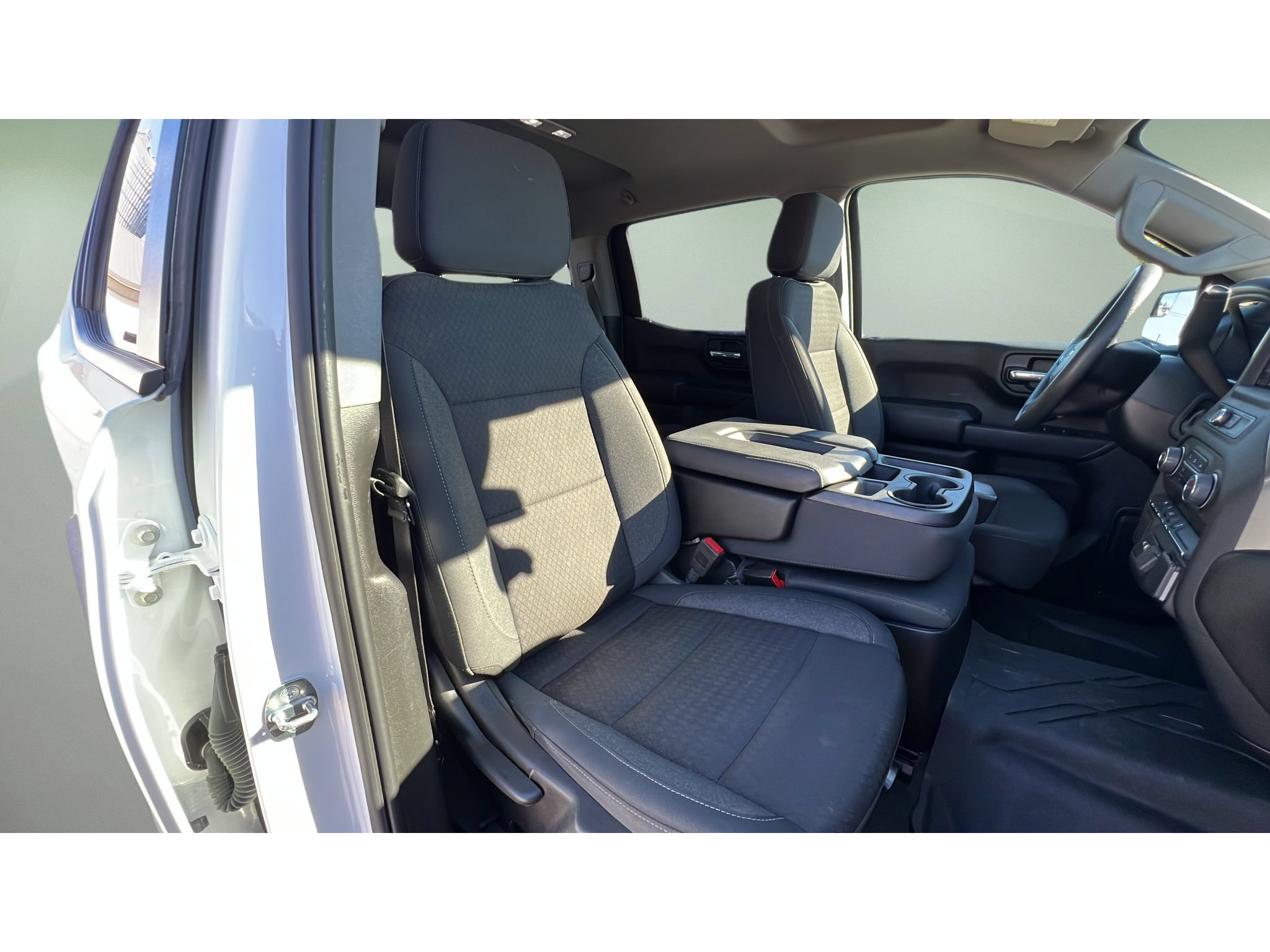 Certified 2024 Chevrolet Silverado 1500 Custom AWD/4WD image 32