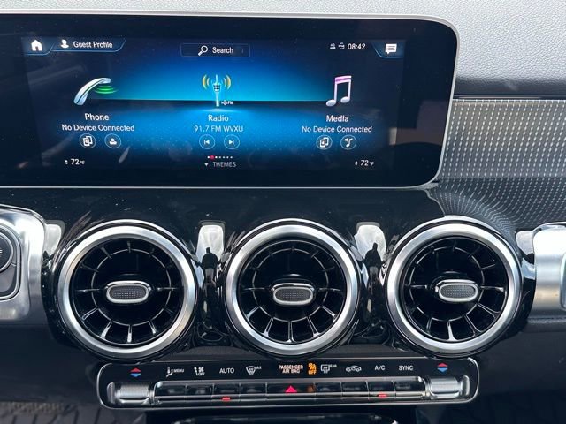 Used 2020 Mercedes-Benz GLB 250 4MATIC image 15