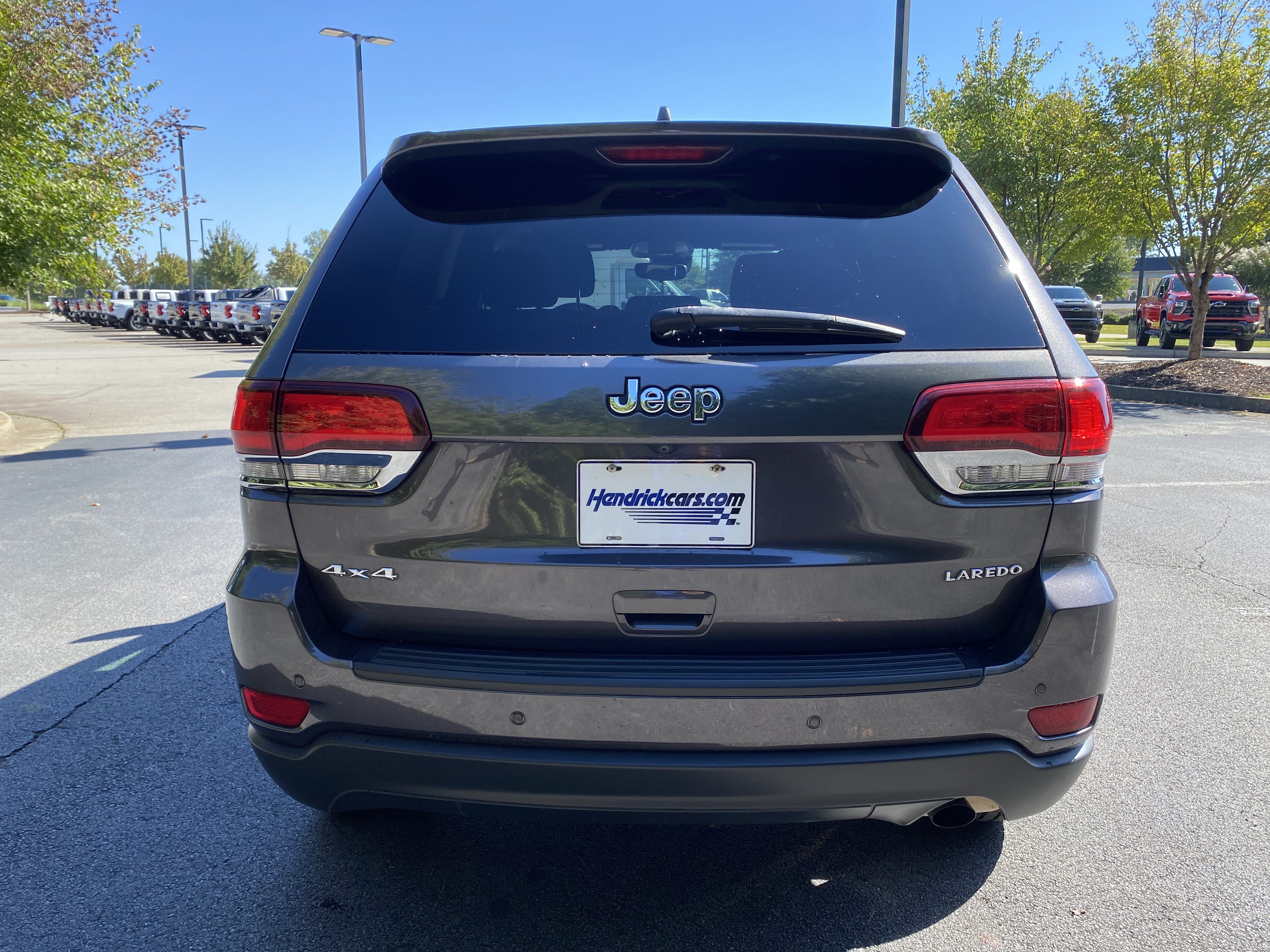 Used 2021 Jeep Grand Cherokee Laredo AWD/4WD image 8