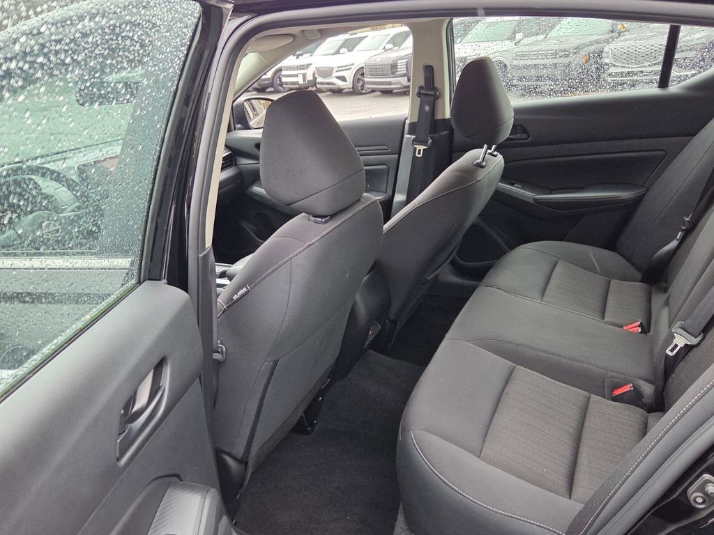 Used 2025 Nissan Altima 2.5 SV image 7