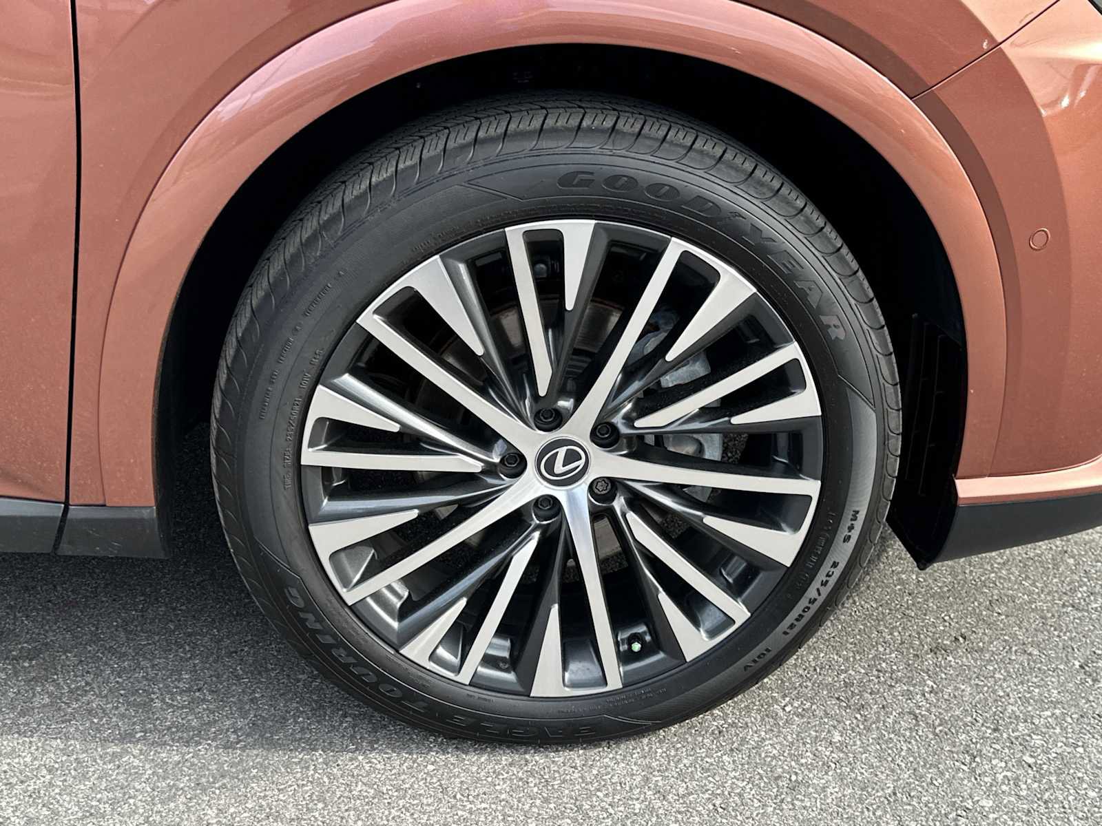 Used 2025 Lexus RX 350 Premium Plus w/ Convenience Package image 7