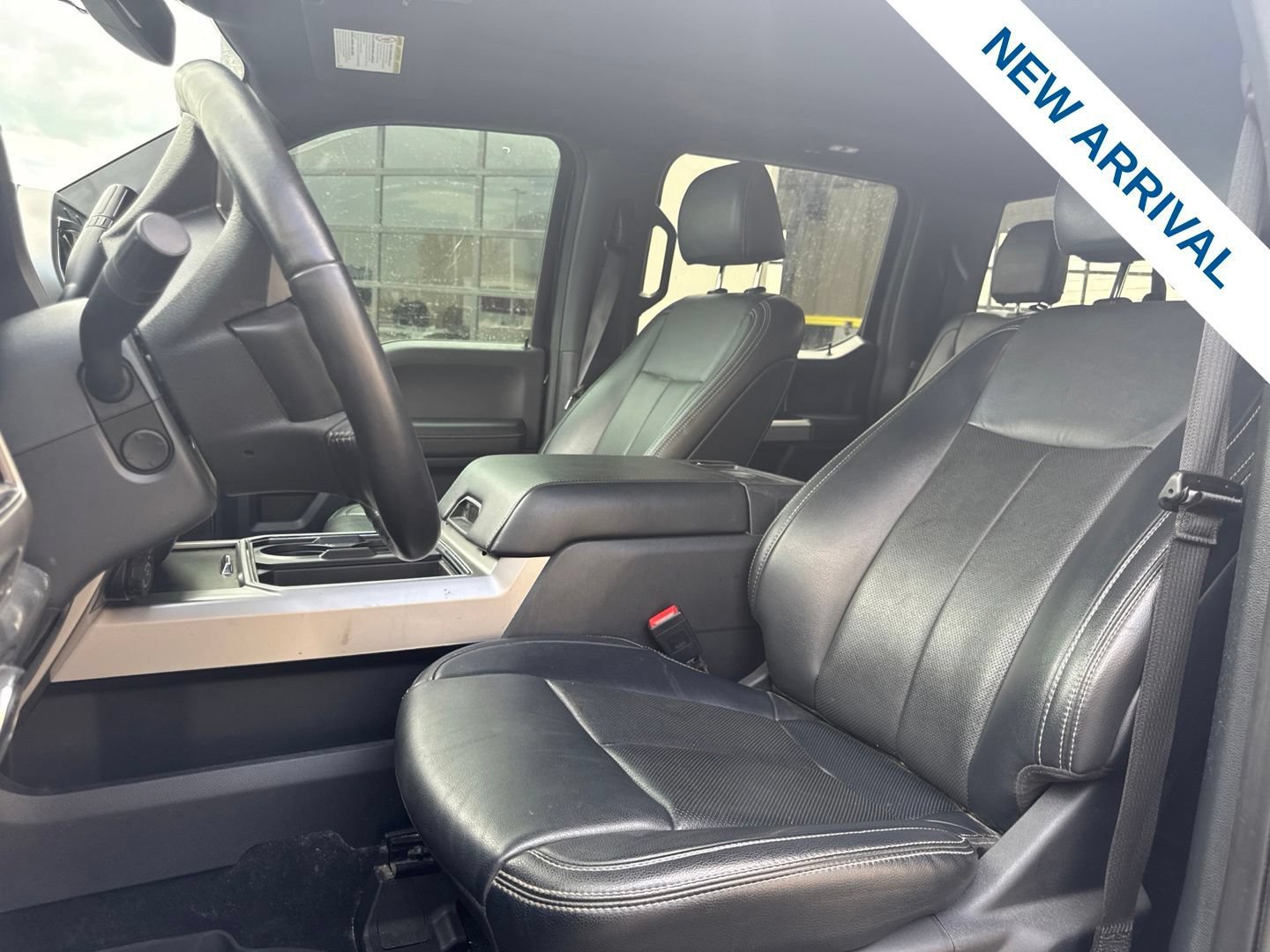 Used 2022 Ford F350 Lariat w/ Tremor Off-Road Package AWD/4WD image 20