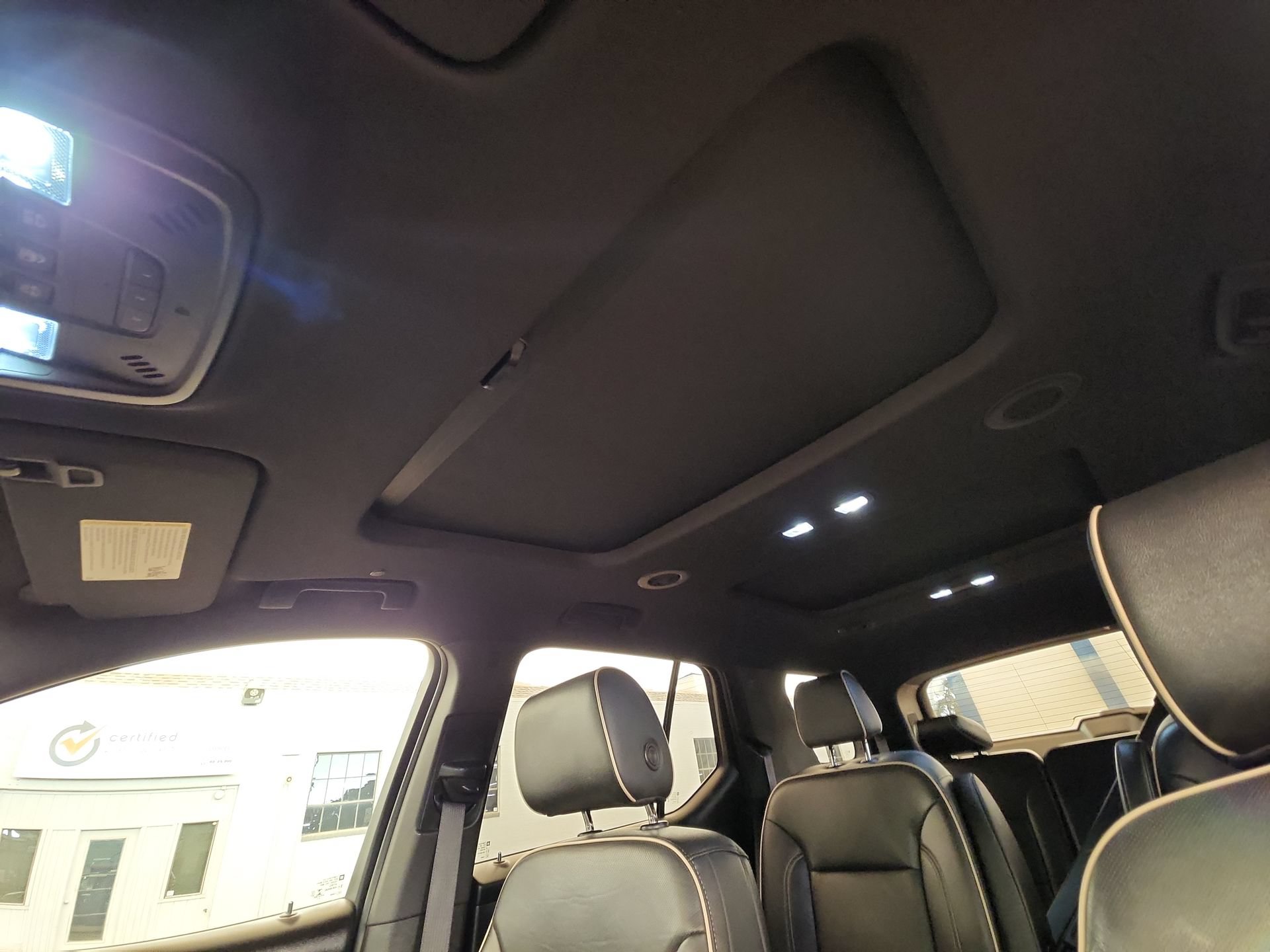 Used 2022 Chevrolet Traverse Premier AWD/4WD image 16