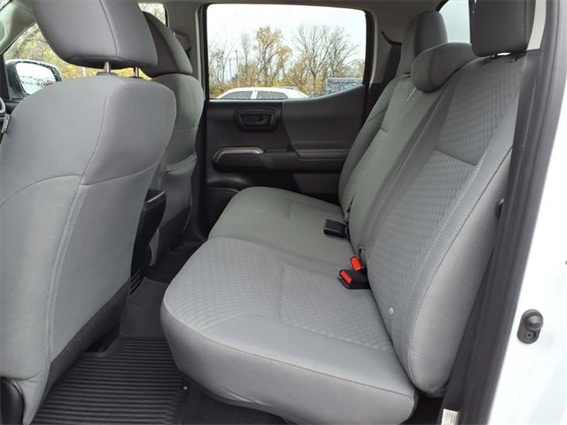 Certified 2022 Toyota Tacoma SR image 9