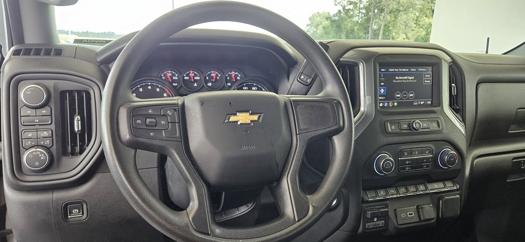 Used 2025 Chevrolet Silverado 2500 Custom w/ Custom Value Package image 24