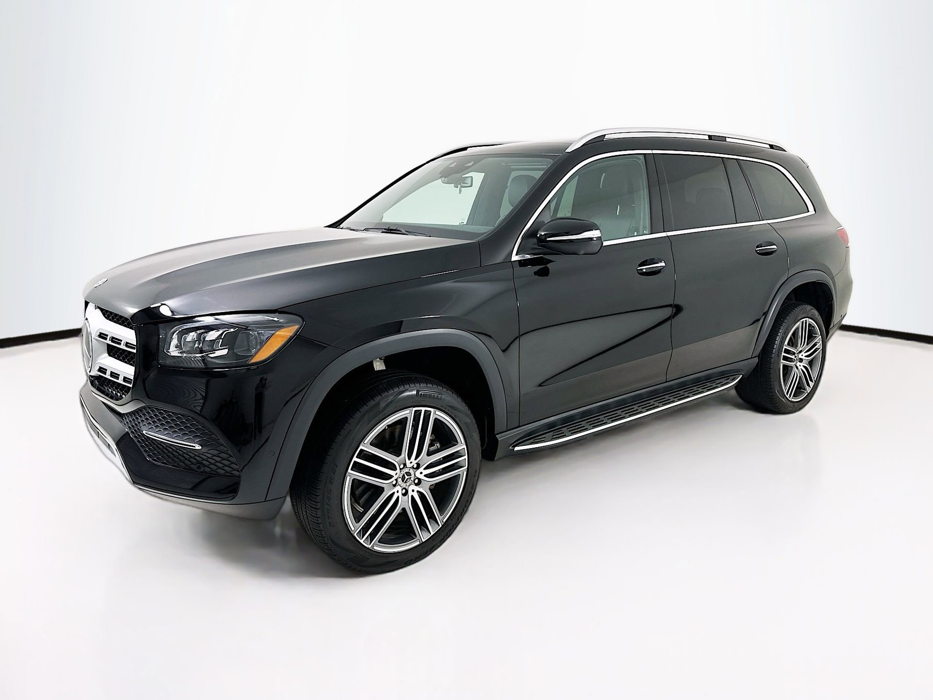Used 2023 Mercedes-Benz GLS 450 4MATIC image 3