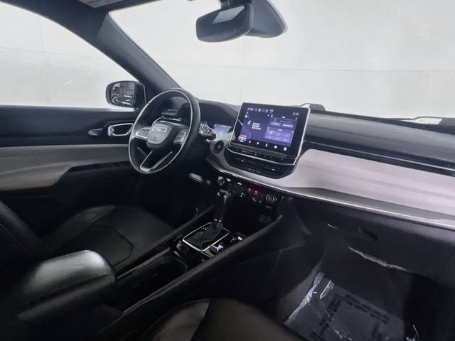 Used 2023 Jeep Compass Limited AWD/4WD image 28
