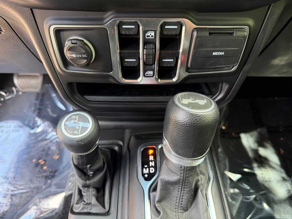 Used 2021 Jeep Wrangler Unlimited Sport AWD/4WD image 26
