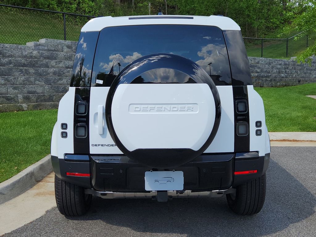 New 2026 Land Rover Defender 110 S AWD/4WD image 7