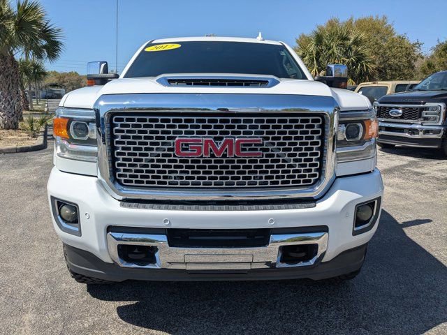Used 2017 GMC Sierra 2500 Denali w/ Duramax Plus Package image 10