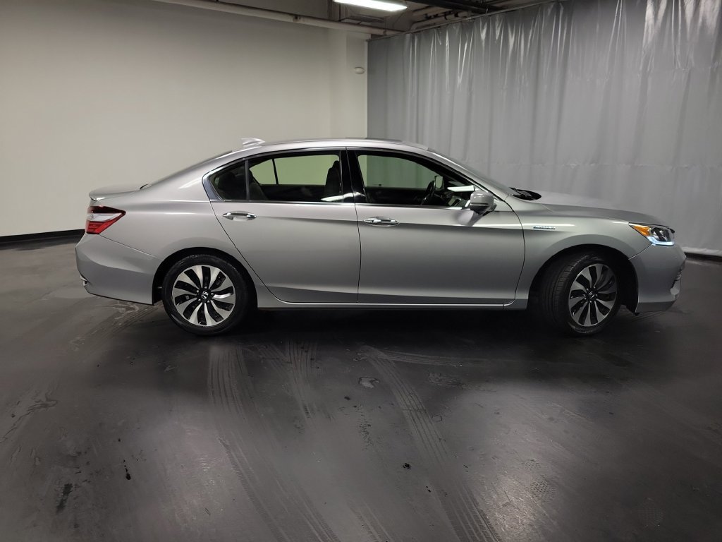 Used 2017 Honda Accord EX-L image 9