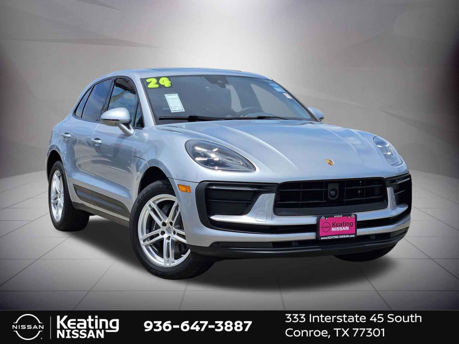 Used 2024 Porsche Macan AWD/4WD image 3