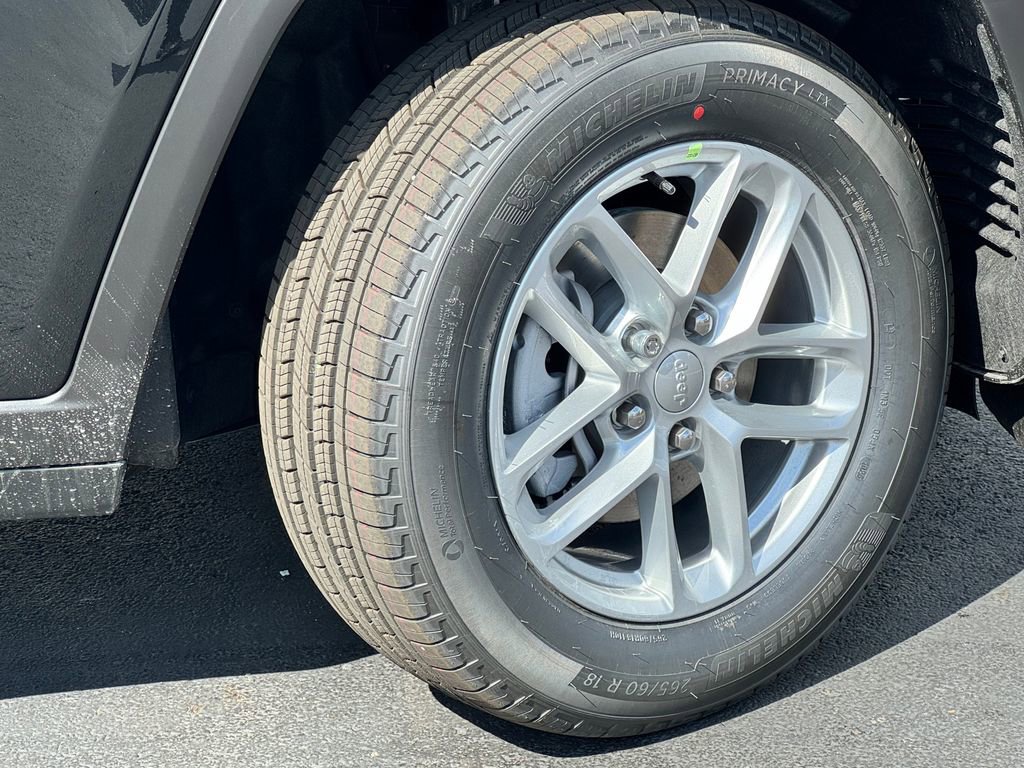New 2026 Jeep Grand Cherokee Laredo X AWD/4WD image 9