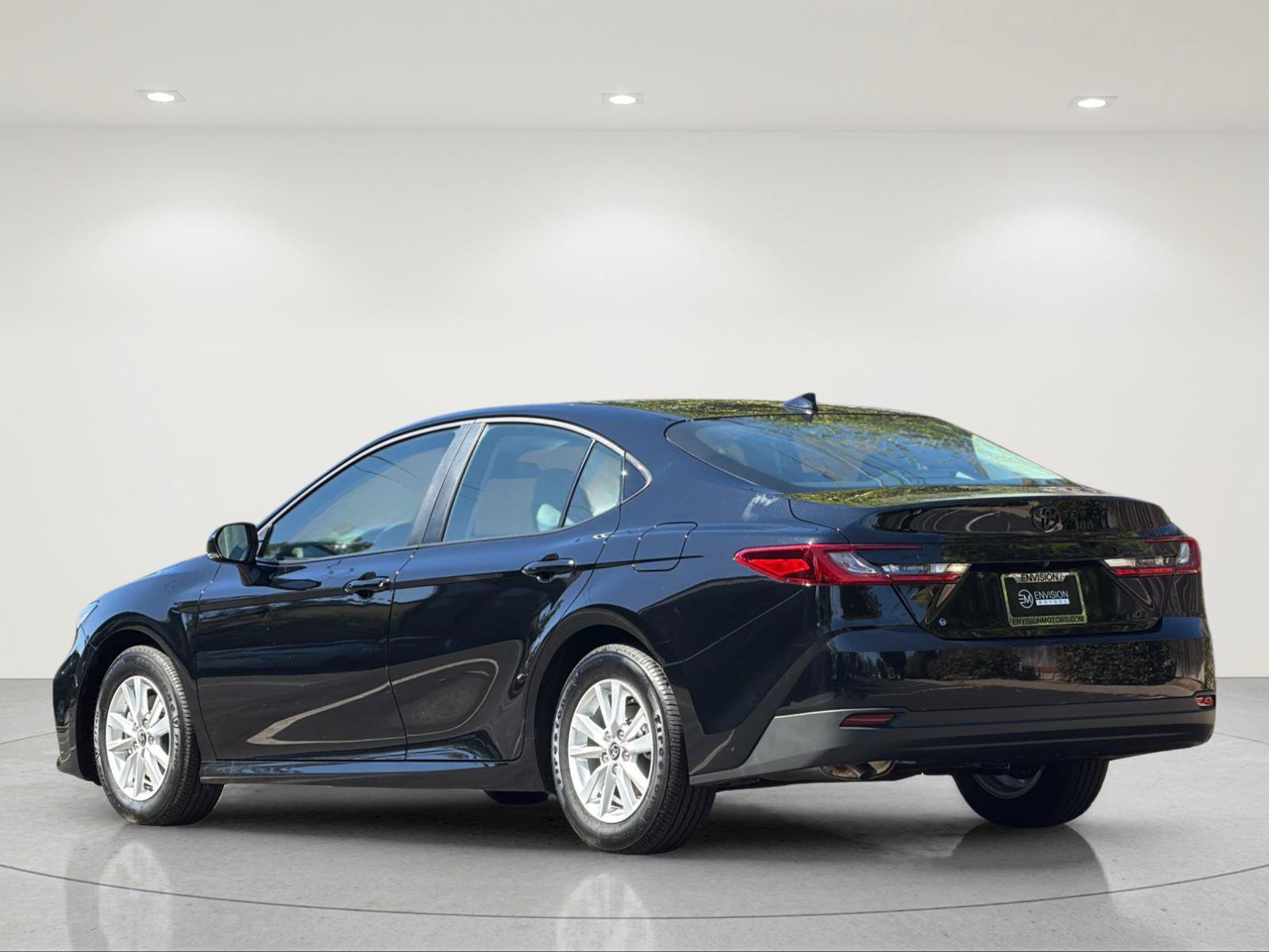 Used 2026 Toyota Camry LE FWD image 3
