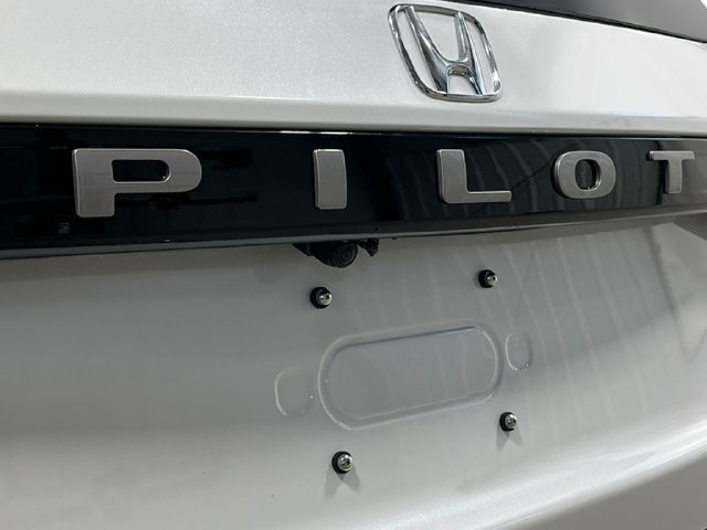 New 2026 Honda Pilot Touring image 10