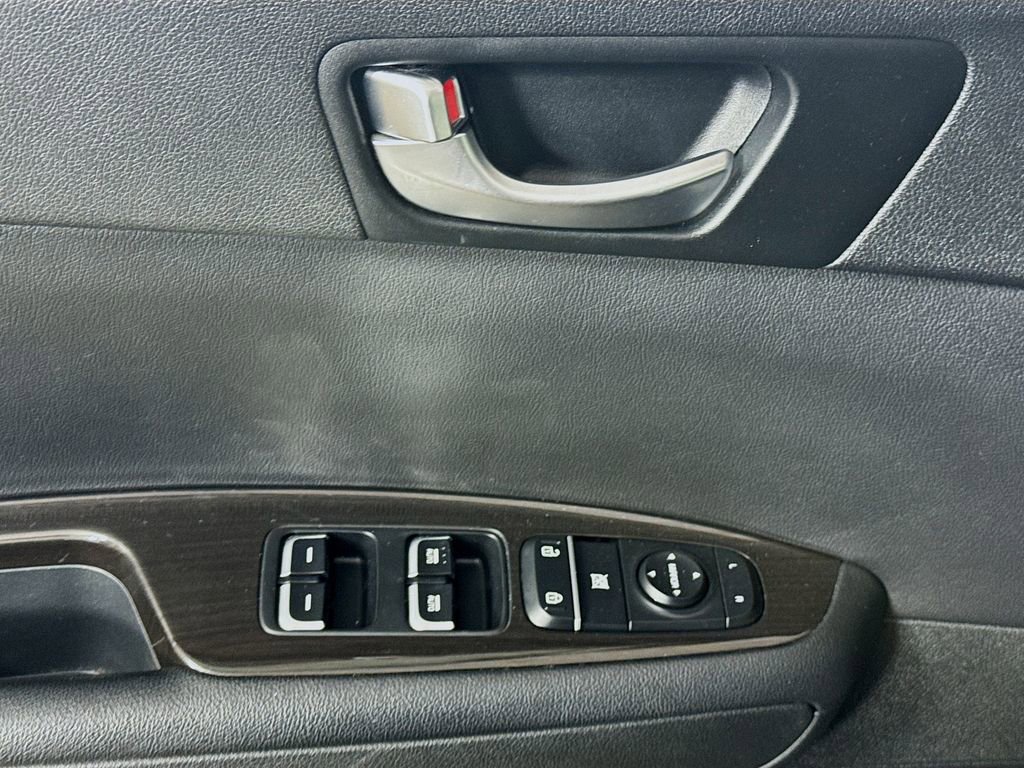 Used 2020 Kia Optima EX image 20