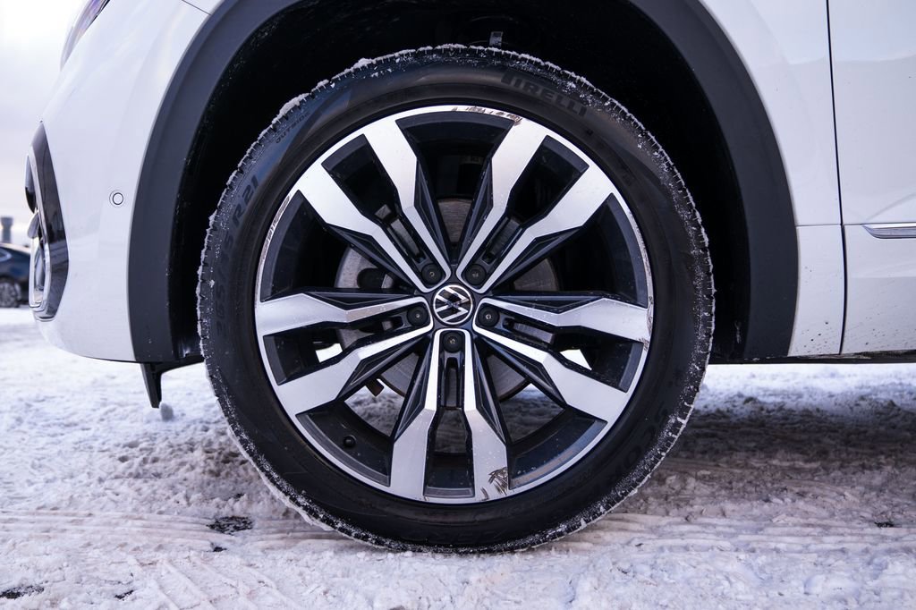 Used 2021 Volkswagen Atlas SEL Premium image 8