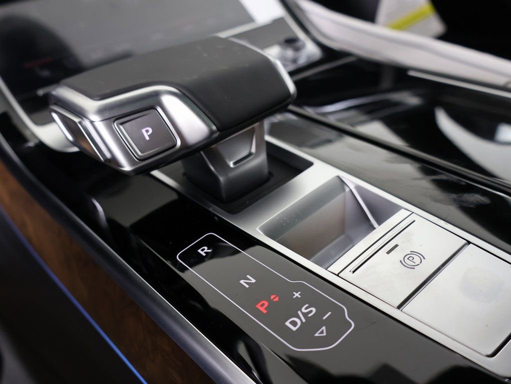 New 2026 Audi A8 L 3.0T image 3