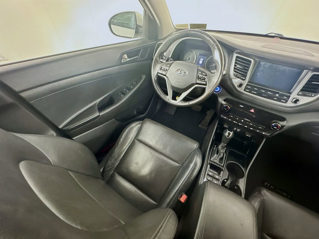Used 2016 Hyundai Tucson Limited w/ Option Group 03 image 9