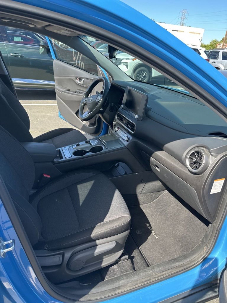 Used 2022 Hyundai Kona SEL w/ Convenience Package image 6