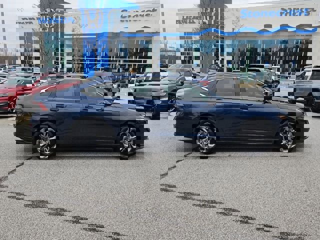 Used 2024 Honda Accord EX image 7