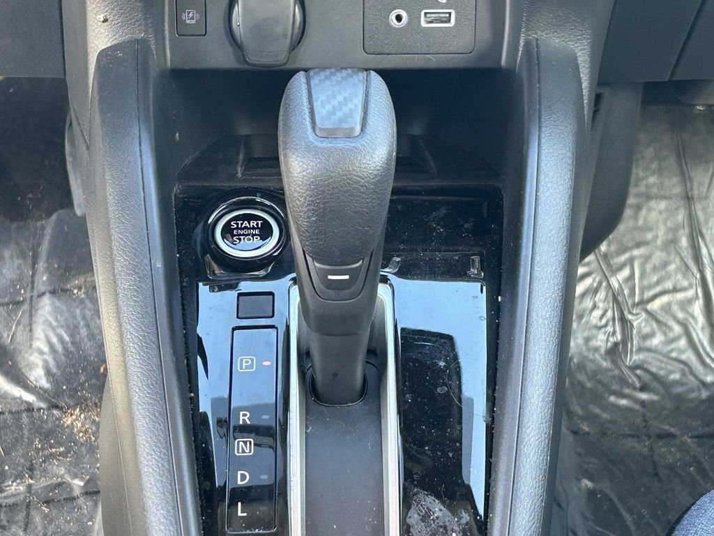 Used 2025 Nissan Versa SV w/ Trunk Package image 16