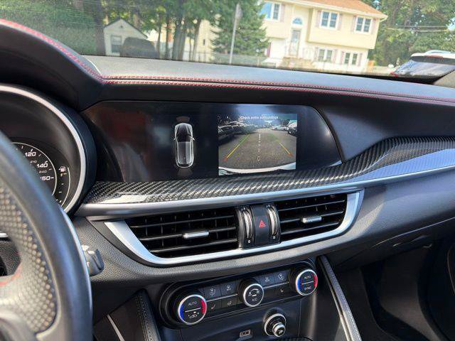 Used 2023 Alfa Romeo Stelvio Estrema AWD/4WD image 39