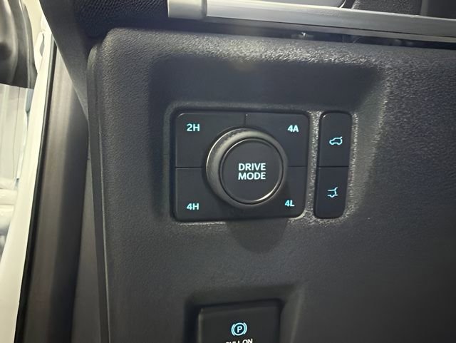 Used 2025 Ford Expedition Max Platinum AWD/4WD image 19