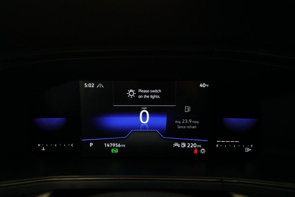 Used 2022 Volkswagen Taos SE image 2