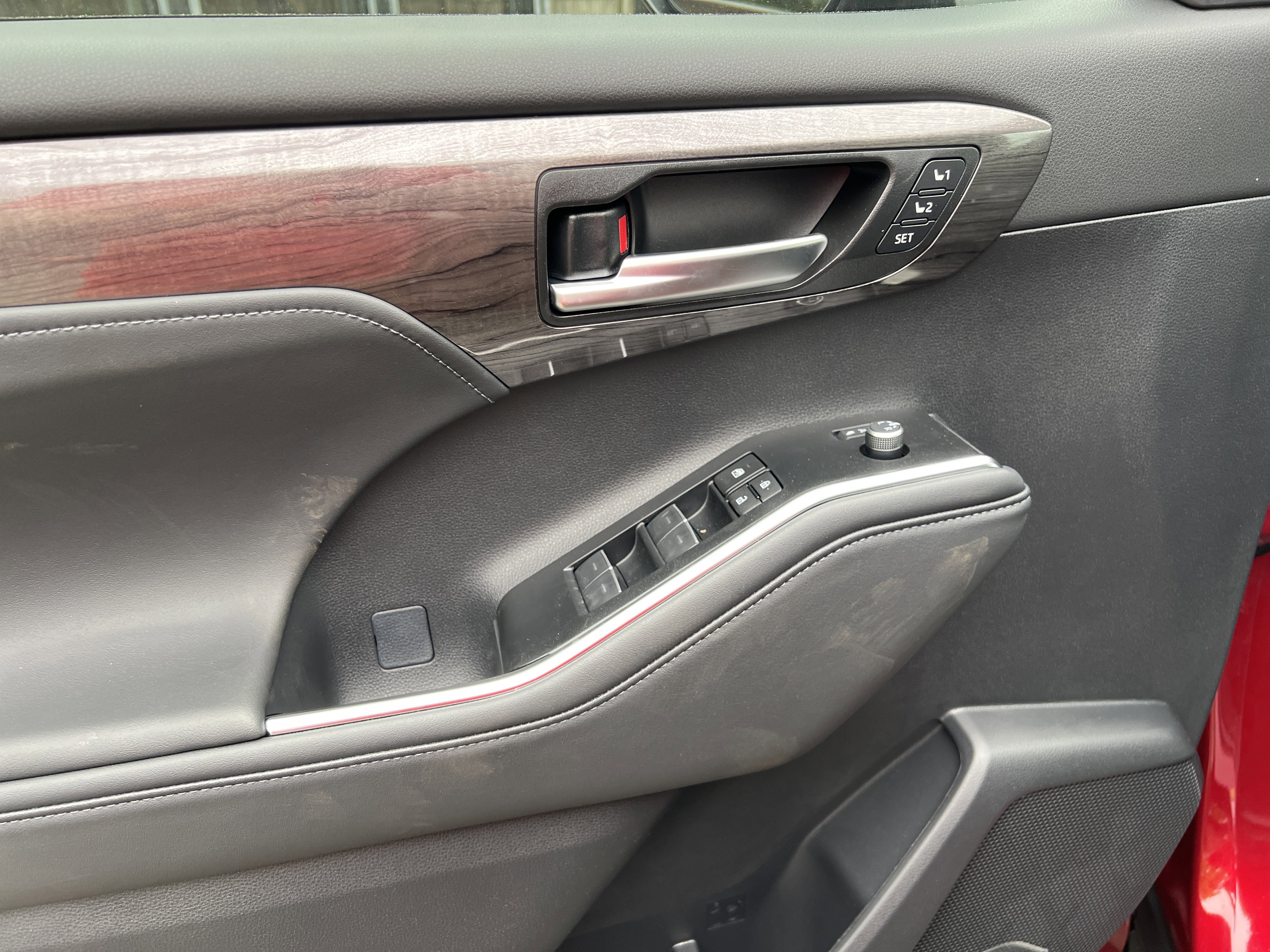 New 2026 Toyota Highlander Platinum AWD/4WD image 8