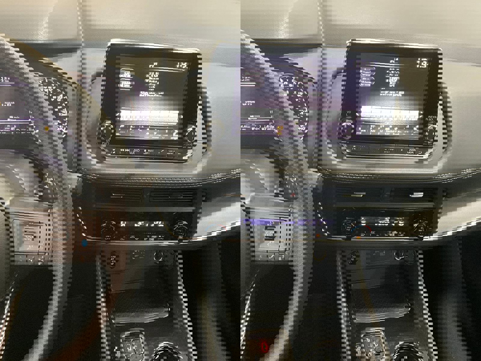 Used 2024 Nissan Rogue SV image 5