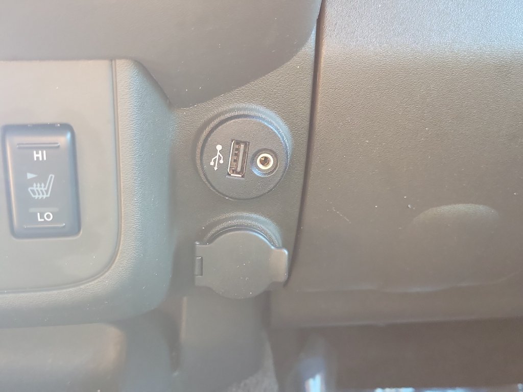 Used 2017 Nissan Frontier SV w/ SV Value Truck Package AWD/4WD image 25