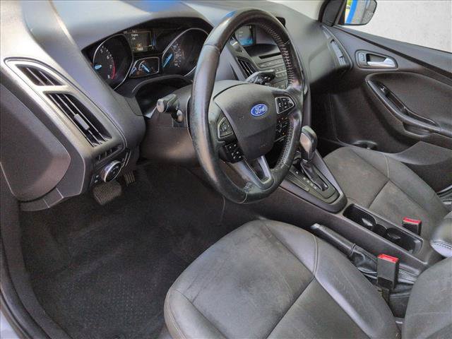 Used 2015 Ford Focus SE w/ SE Sport Package FWD image 13