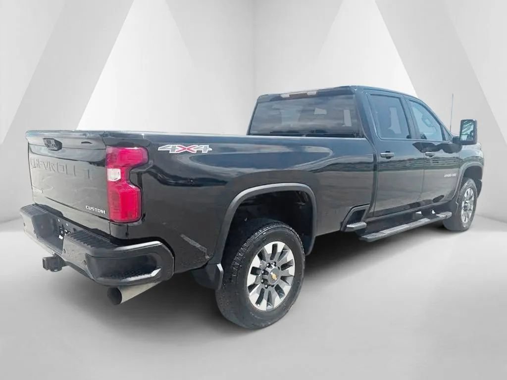 Used 2024 Chevrolet Silverado 2500 Custom w/ Custom Value Package AWD/4WD image 6