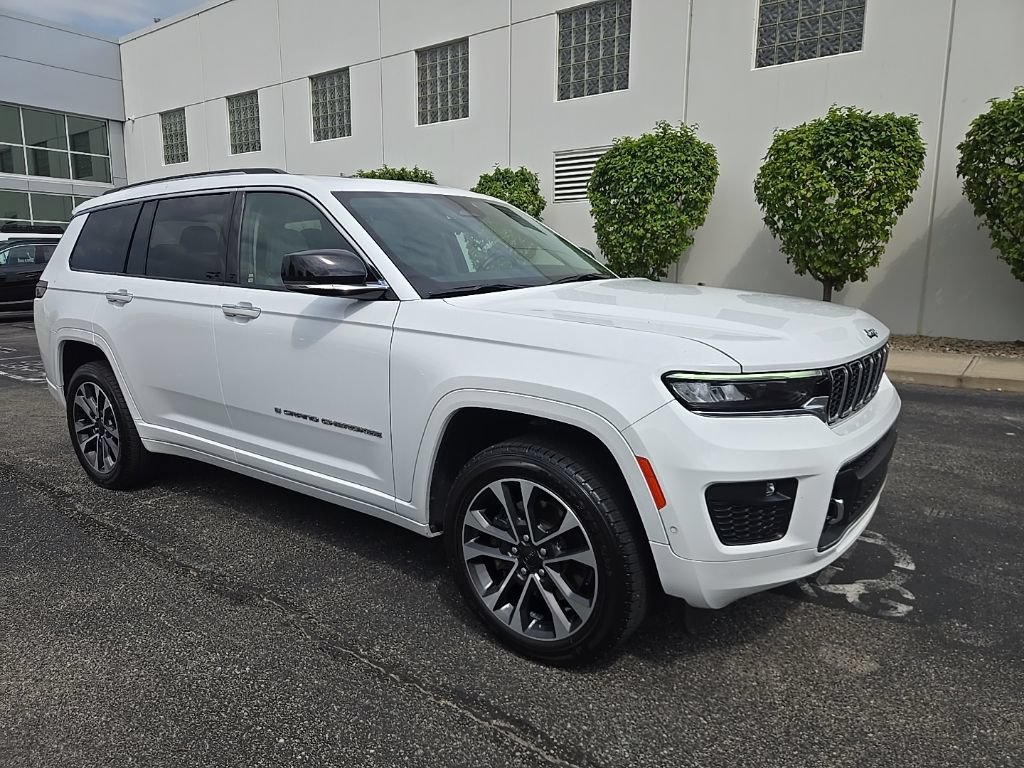 Used 2021 Jeep Grand Cherokee L Overland w/ Luxury Tech Group IV AWD/4WD image 4