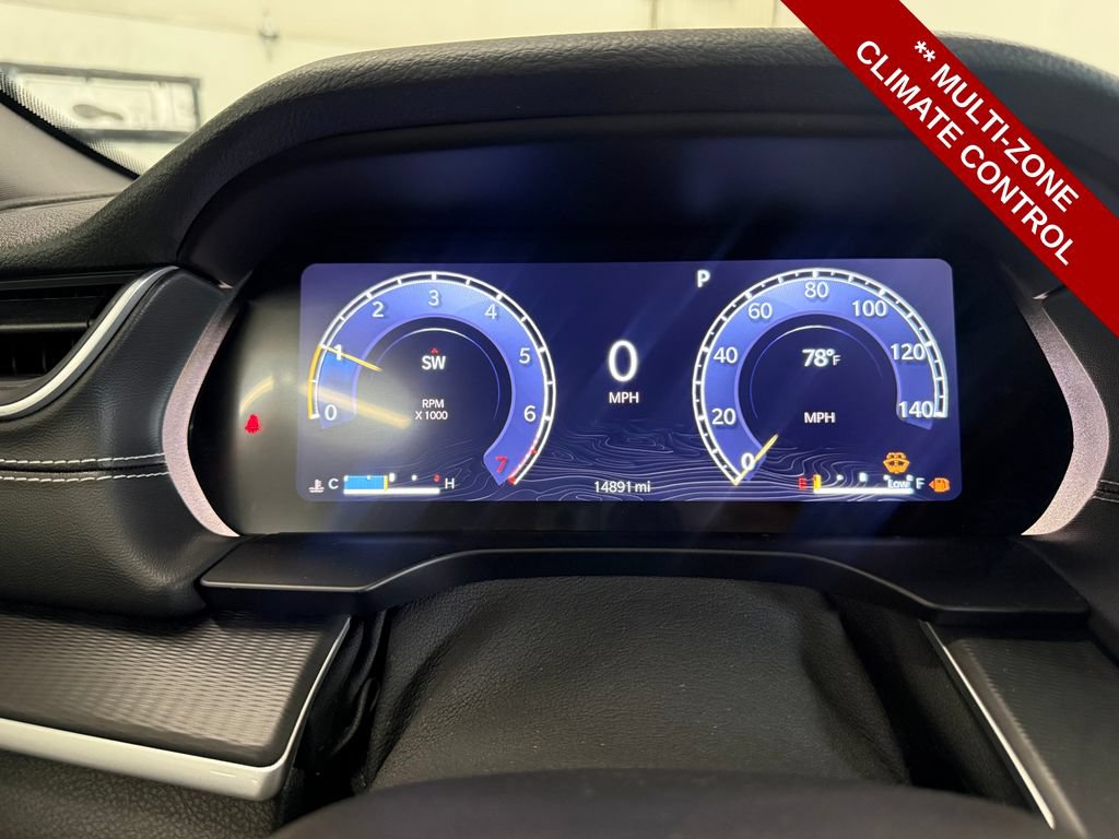 Used 2024 Jeep Grand Cherokee Altitude AWD/4WD image 21
