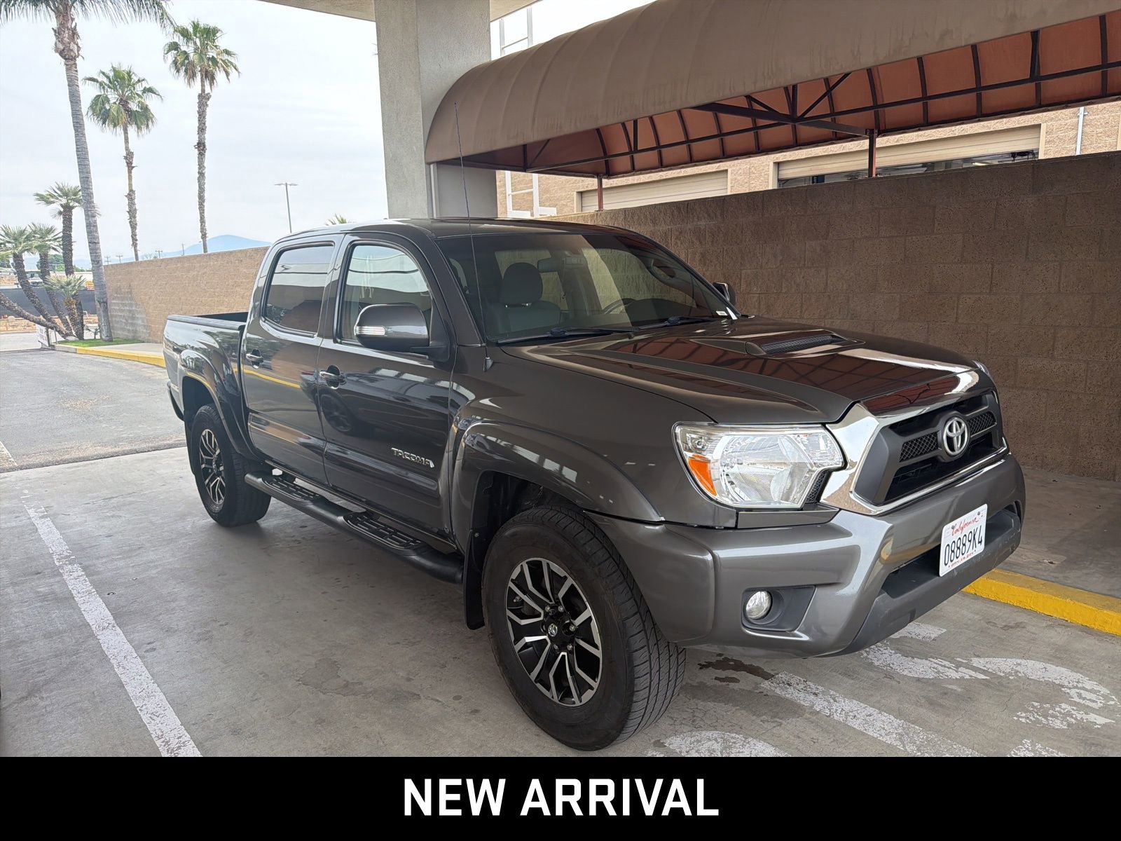 Used 2015 Toyota Tacoma PreRunner w/ TRD Sport Package image 1