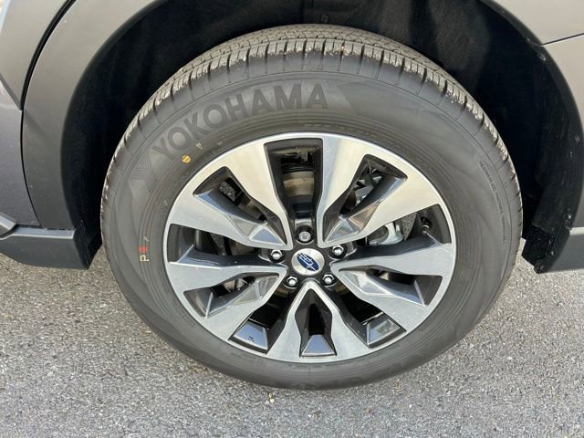 New 2025 Subaru Outback Touring AWD/4WD image 9
