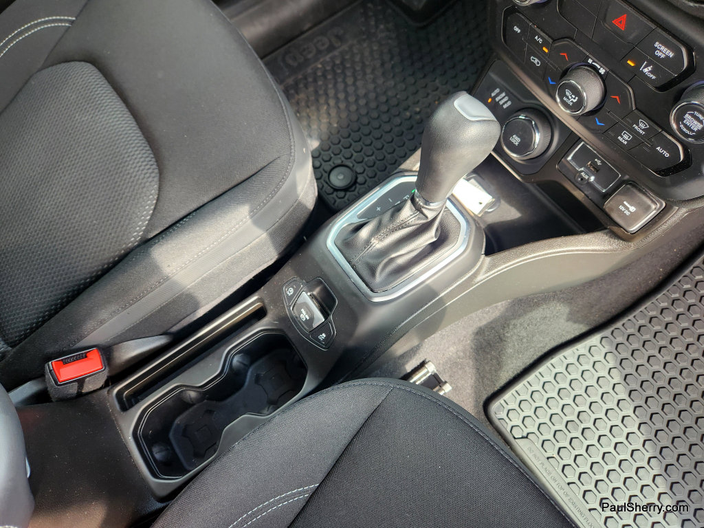 Used 2023 Jeep Renegade Latitude w/ Premium Group AWD/4WD image 36